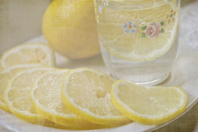 10 Things Will Happens to Your Body When You Drink Lemon Water