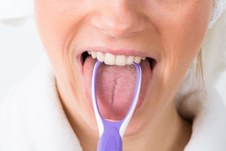 6 Ways To Stop Bad Breath And Kill Bacteria in Your Mouth