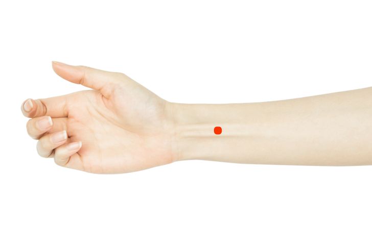 5 Pressure Points That Will Instantly Lower Your Blood Pressure